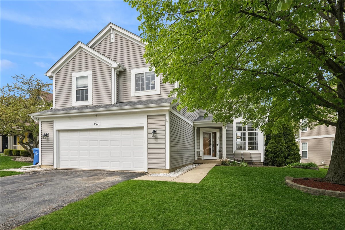 1068 N Camden Lane, South Elgin IL 60177