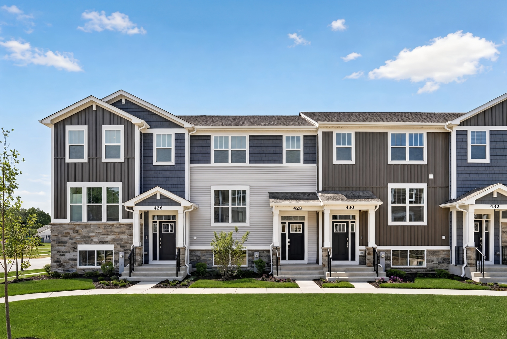 2234 Stonegate Road, Algonquin IL 60102