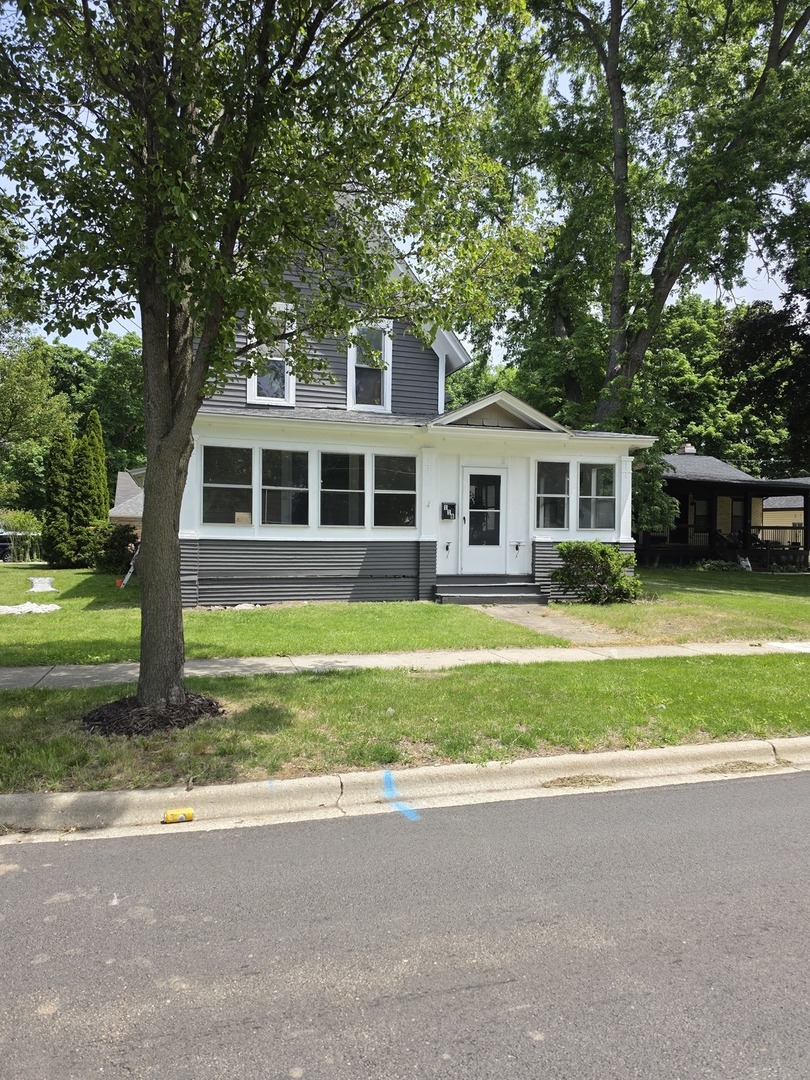 118 N Washington Street, Carpentersville IL 60110