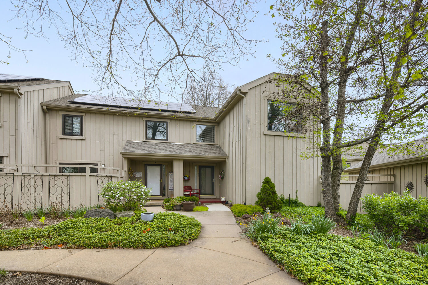 561 Old Barn Road, Lake Barrington IL 60010