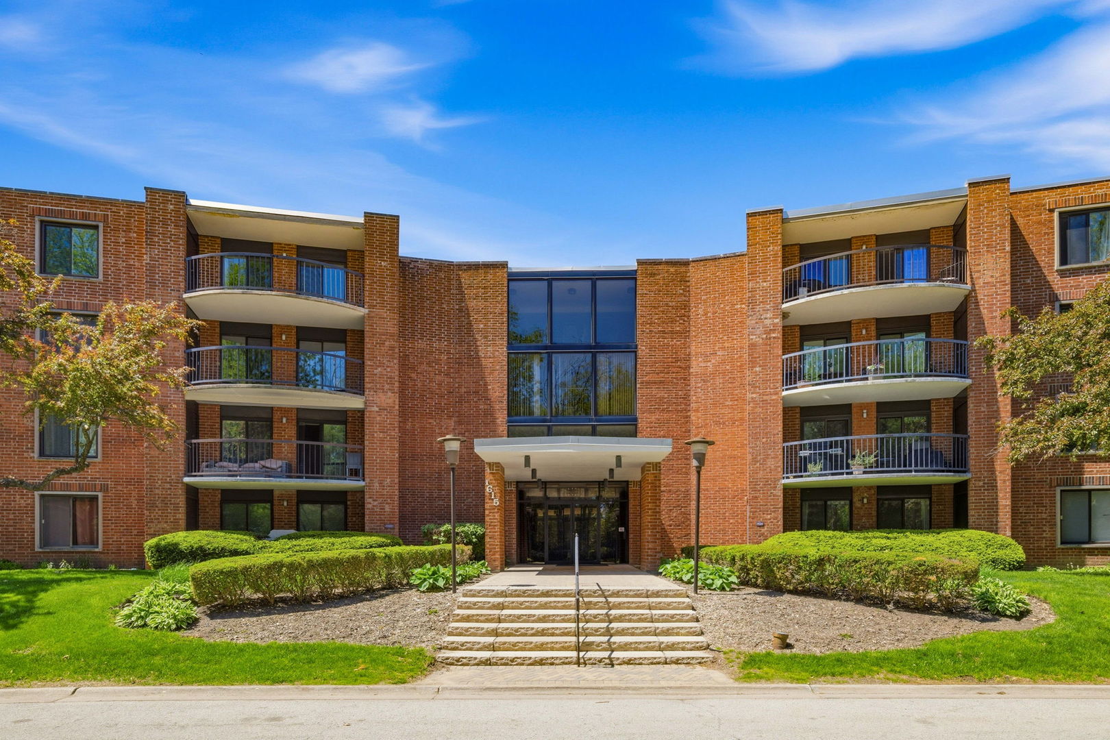 1615 E Central Road Unit 113B, Arlington Heights IL 60005
