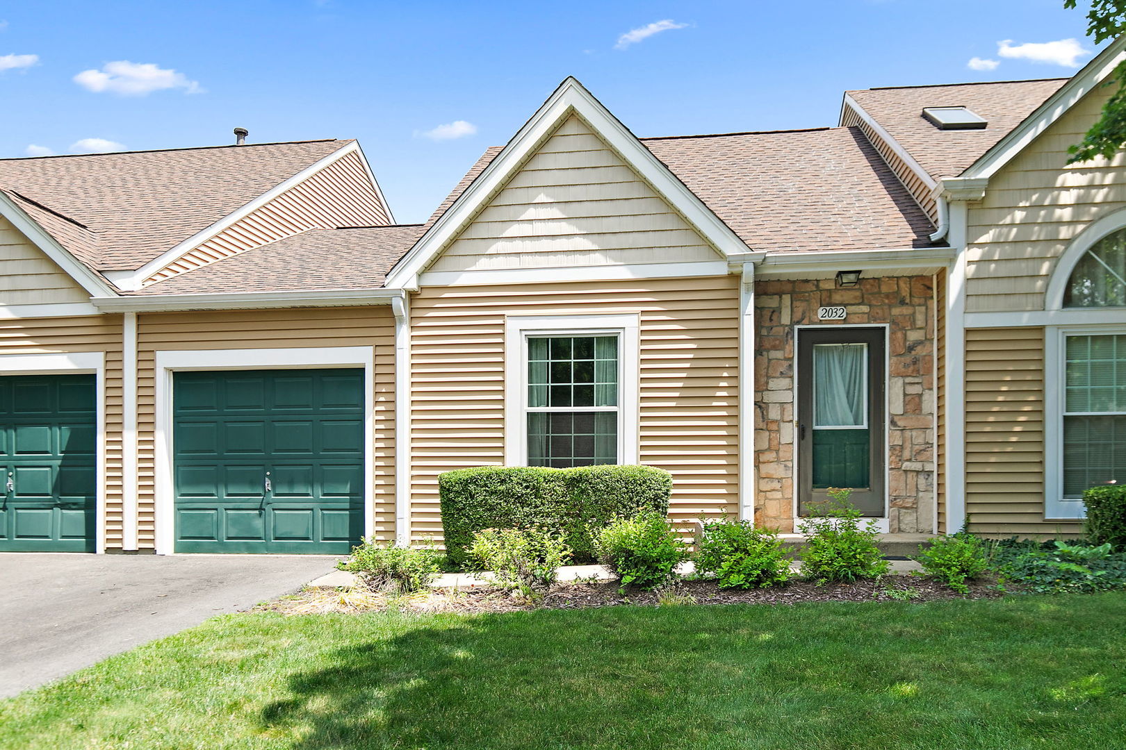 2032 Teton Parkway Unit 2032, Algonquin IL 60102
