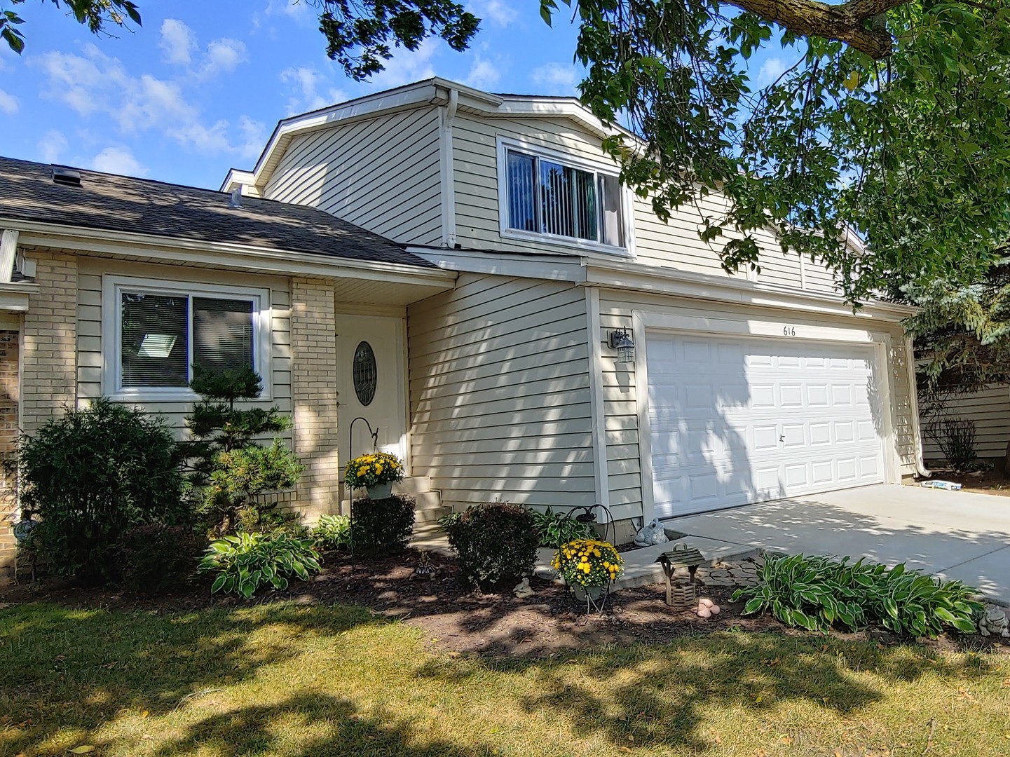 616 Claridge Circle, Hoffman Estates IL 60169