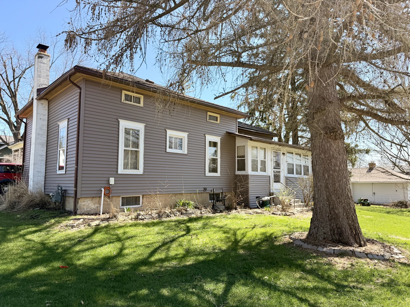 213 N 1st Street, Elburn IL 60119