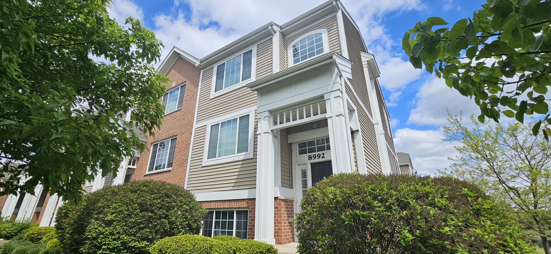 8992 Disbrow Street, Huntley IL 60142