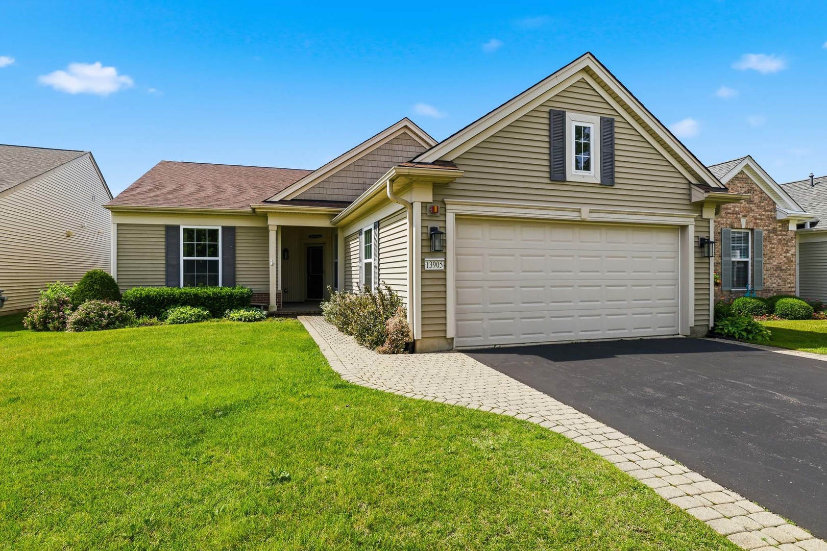 13905 Helena Road, Huntley IL 60142