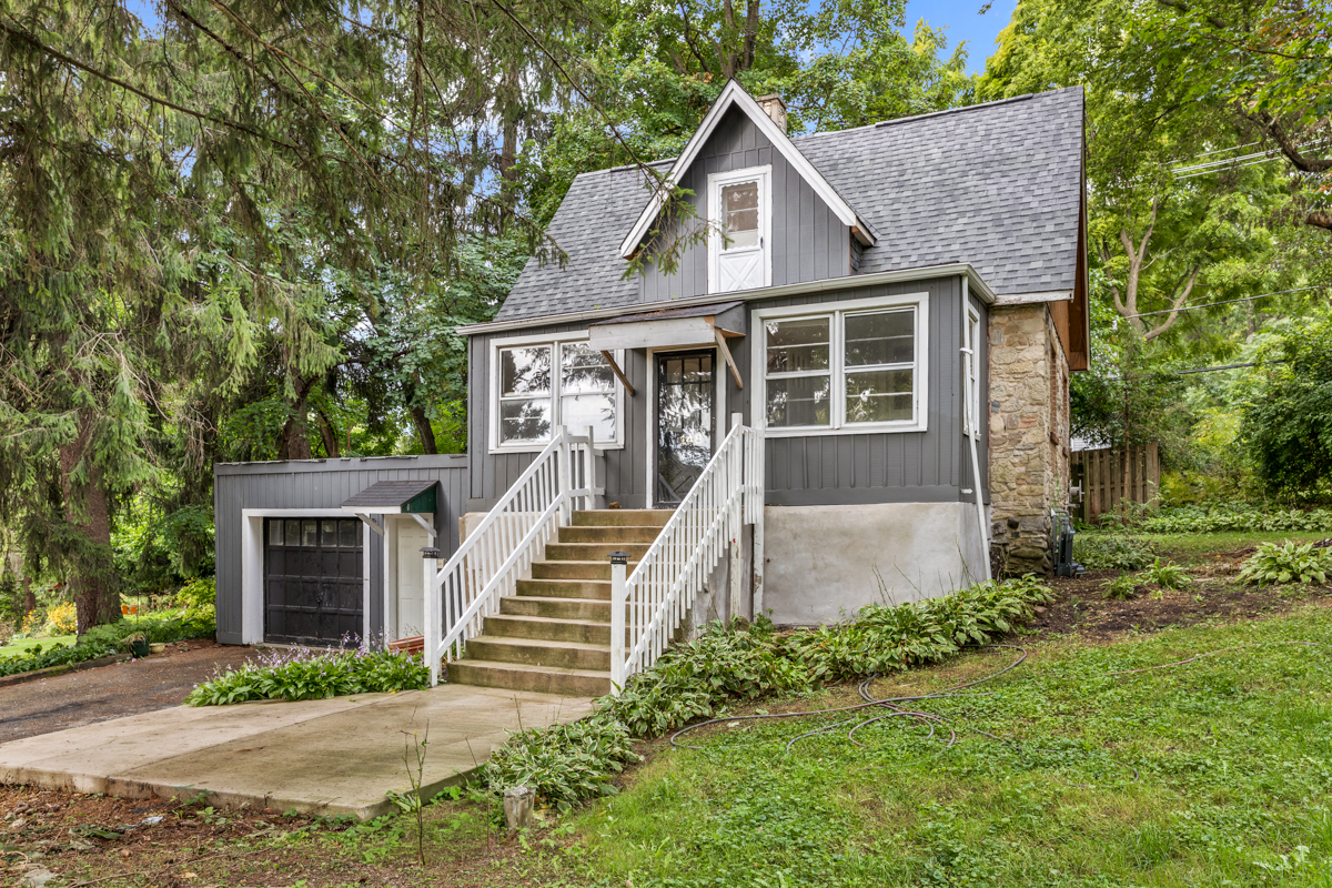 148 Wildwood Road, Algonquin IL 60102