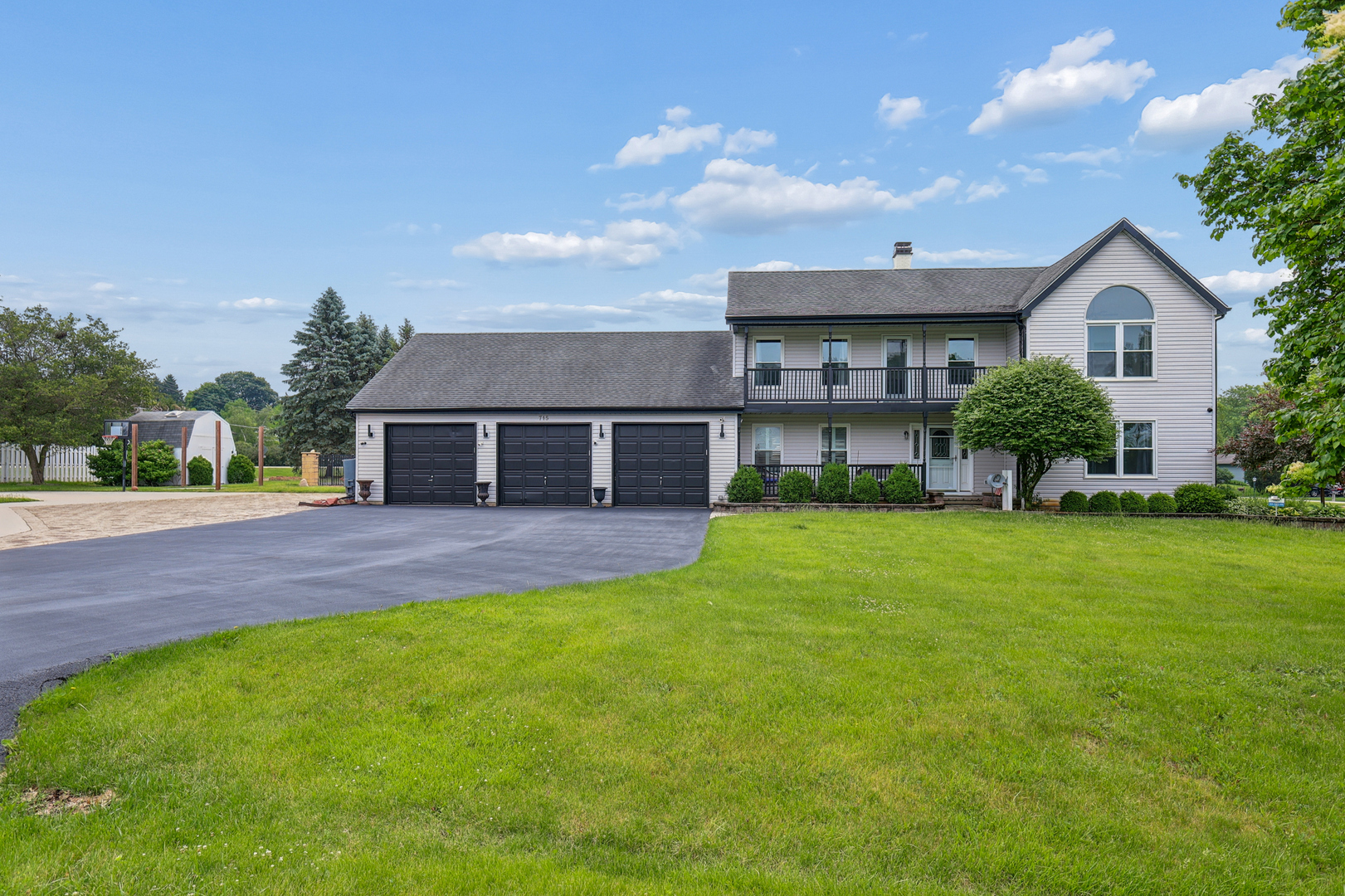 715 Welch Street, Gilberts IL 60136