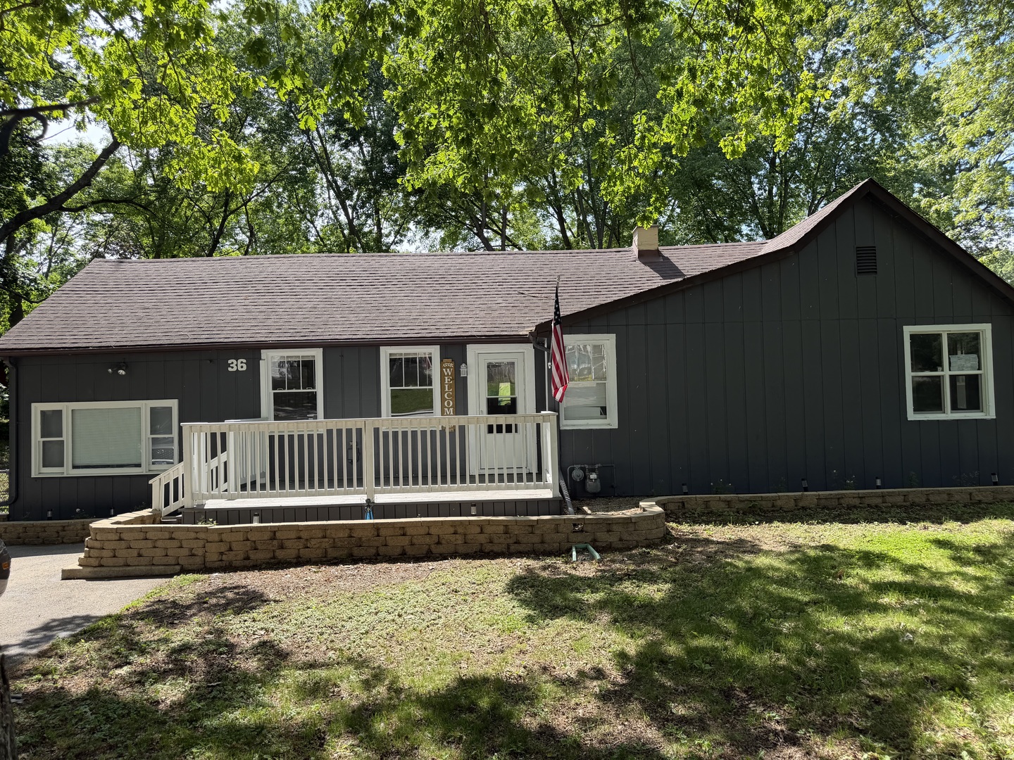 36 Hillcrest Avenue, Fox Lake IL 60020