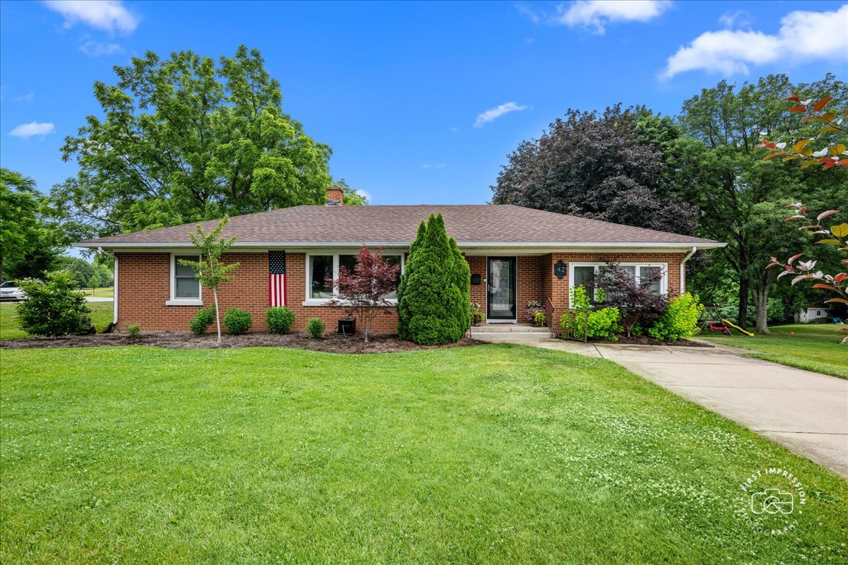 42 N 13th Avenue, St. Charles IL 60174