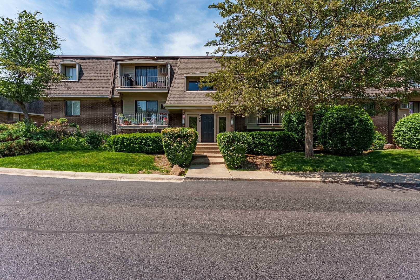208 E Bailey Road Unit H, Naperville IL 60565