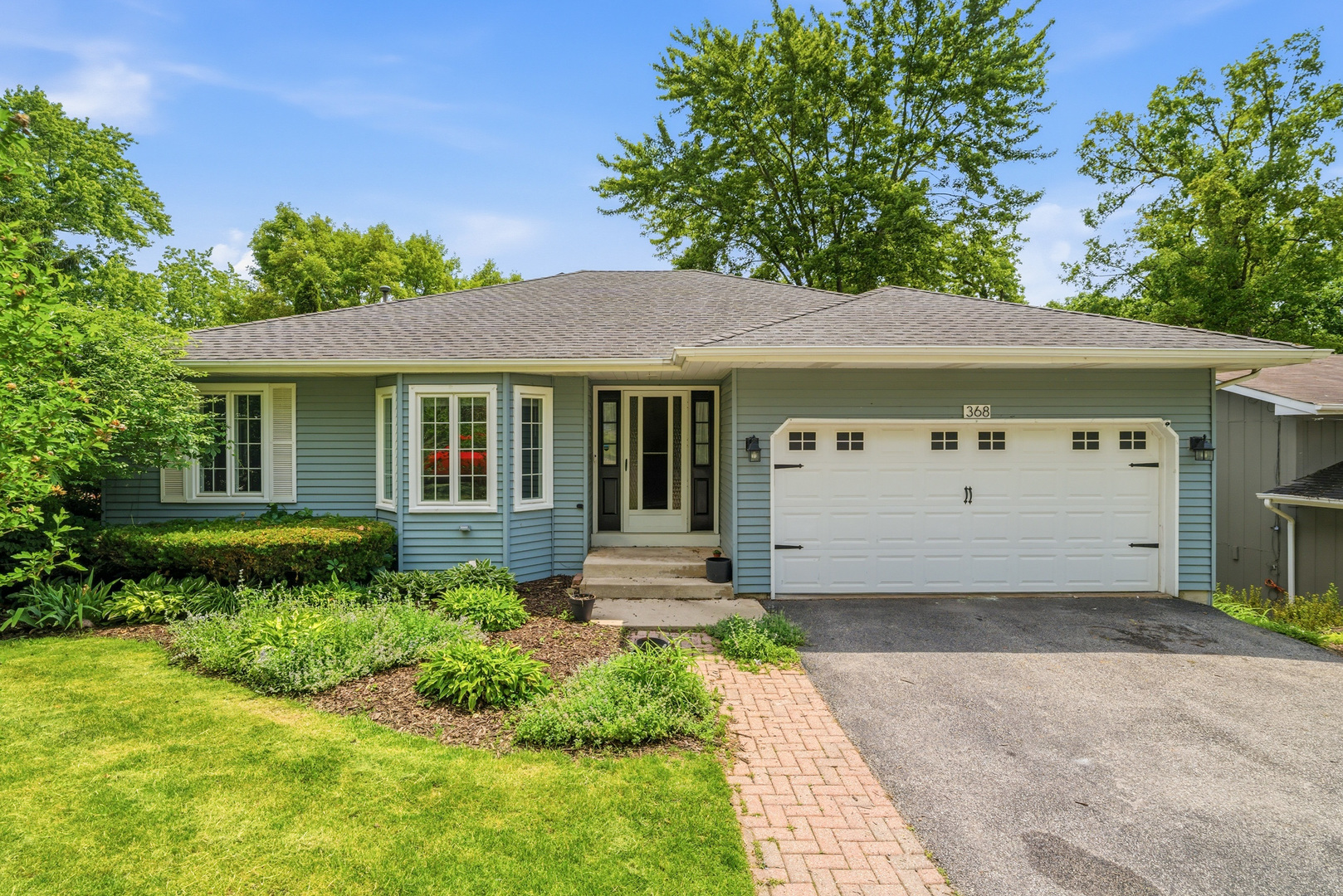 368 Hiawatha Drive, Lake In The Hills IL 60156