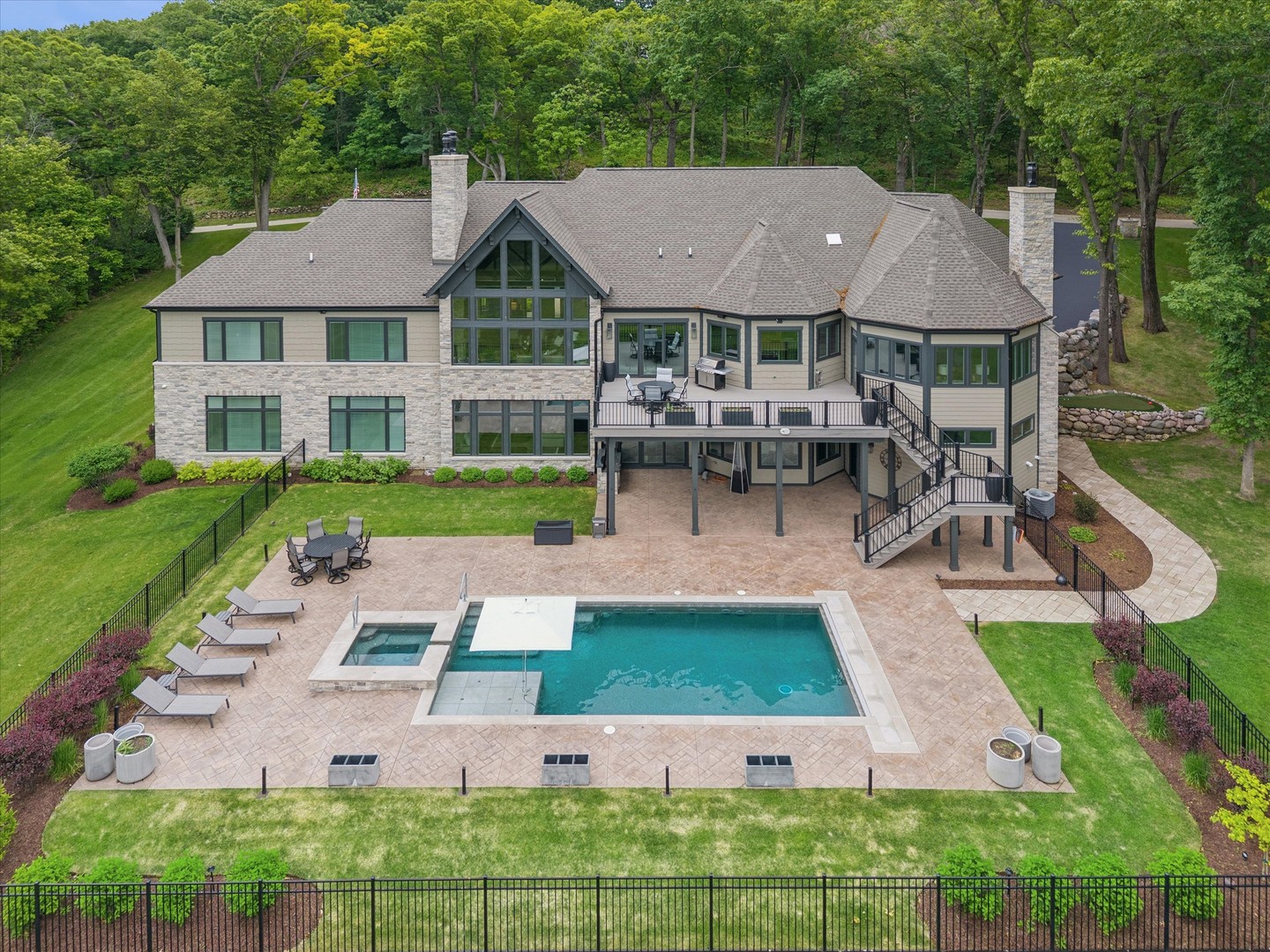 3873 Carlisle Drive, Crystal Lake IL 60012
