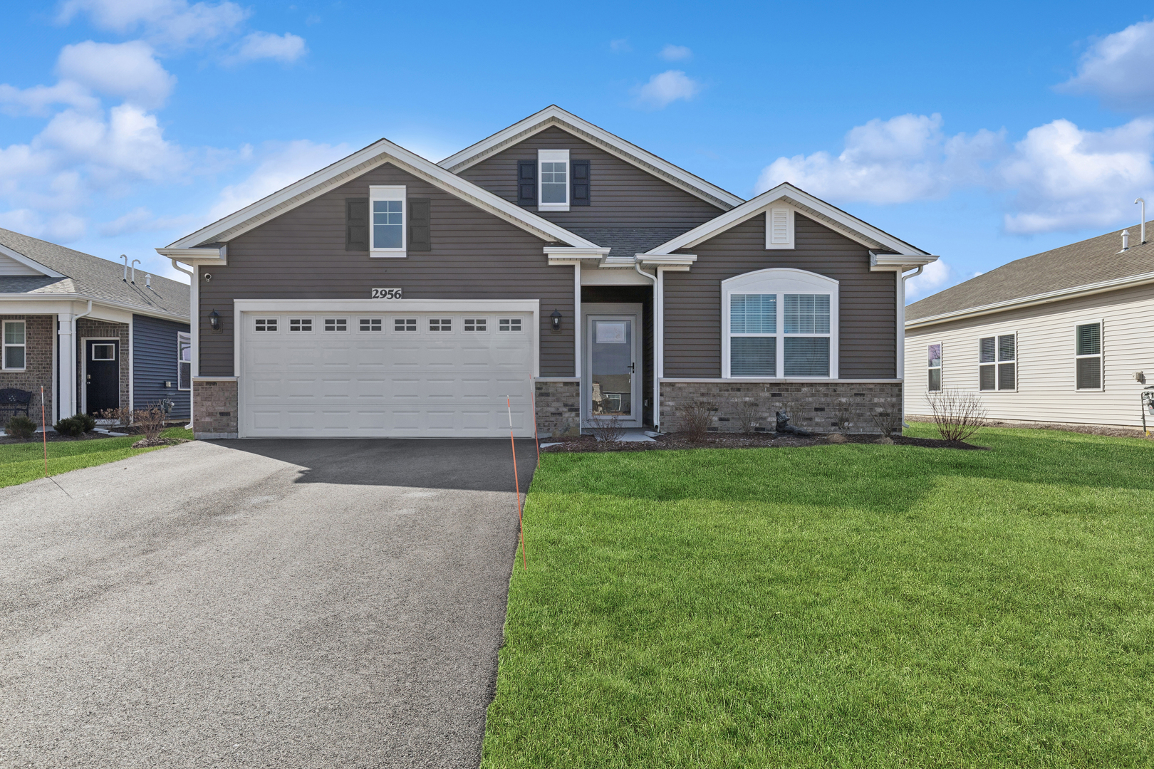 2956 Harnish Drive, Algonquin IL 60102