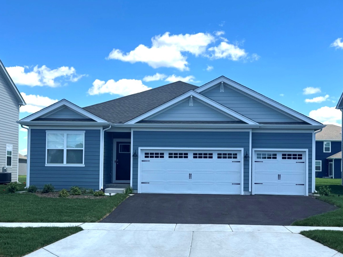 284 Snowdrop Lane, Elgin IL 60124
