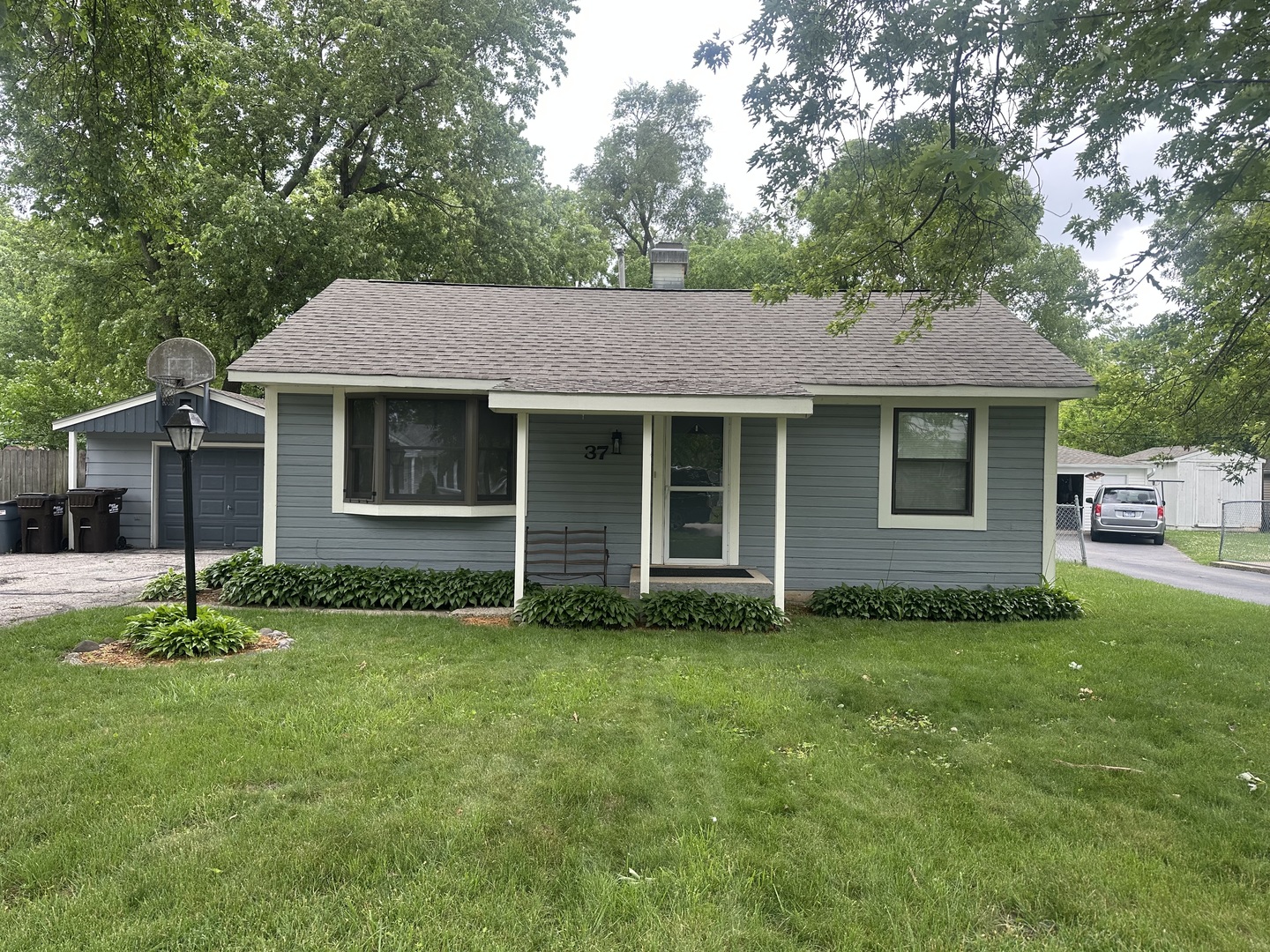 37 S Heather Drive, Crystal Lake IL 60014