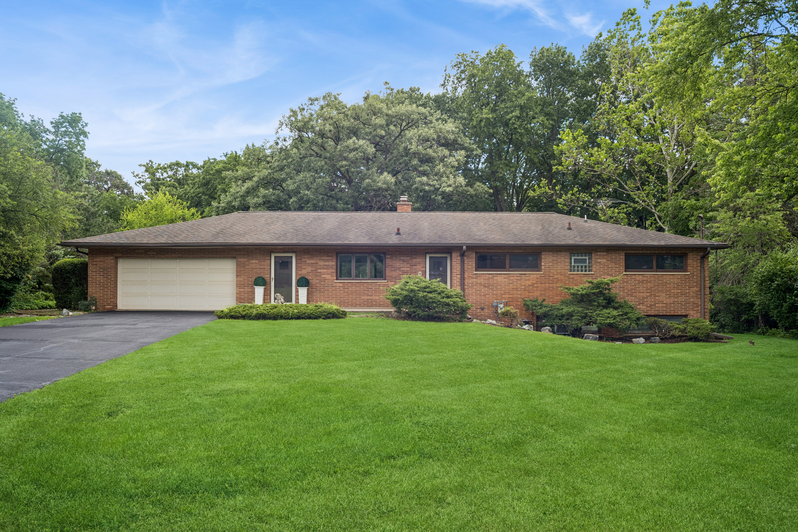 1225 Oakdale Drive, Elgin IL 60123