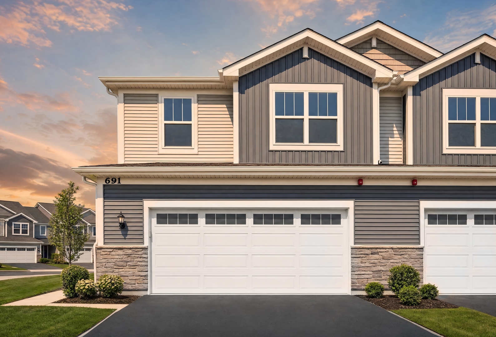 691 Cassia Court, Crystal Lake IL 60012