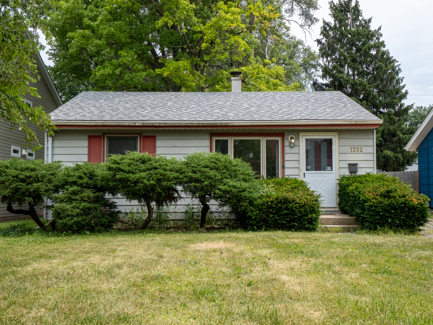 1332 N Main Street, Naperville IL 60563
