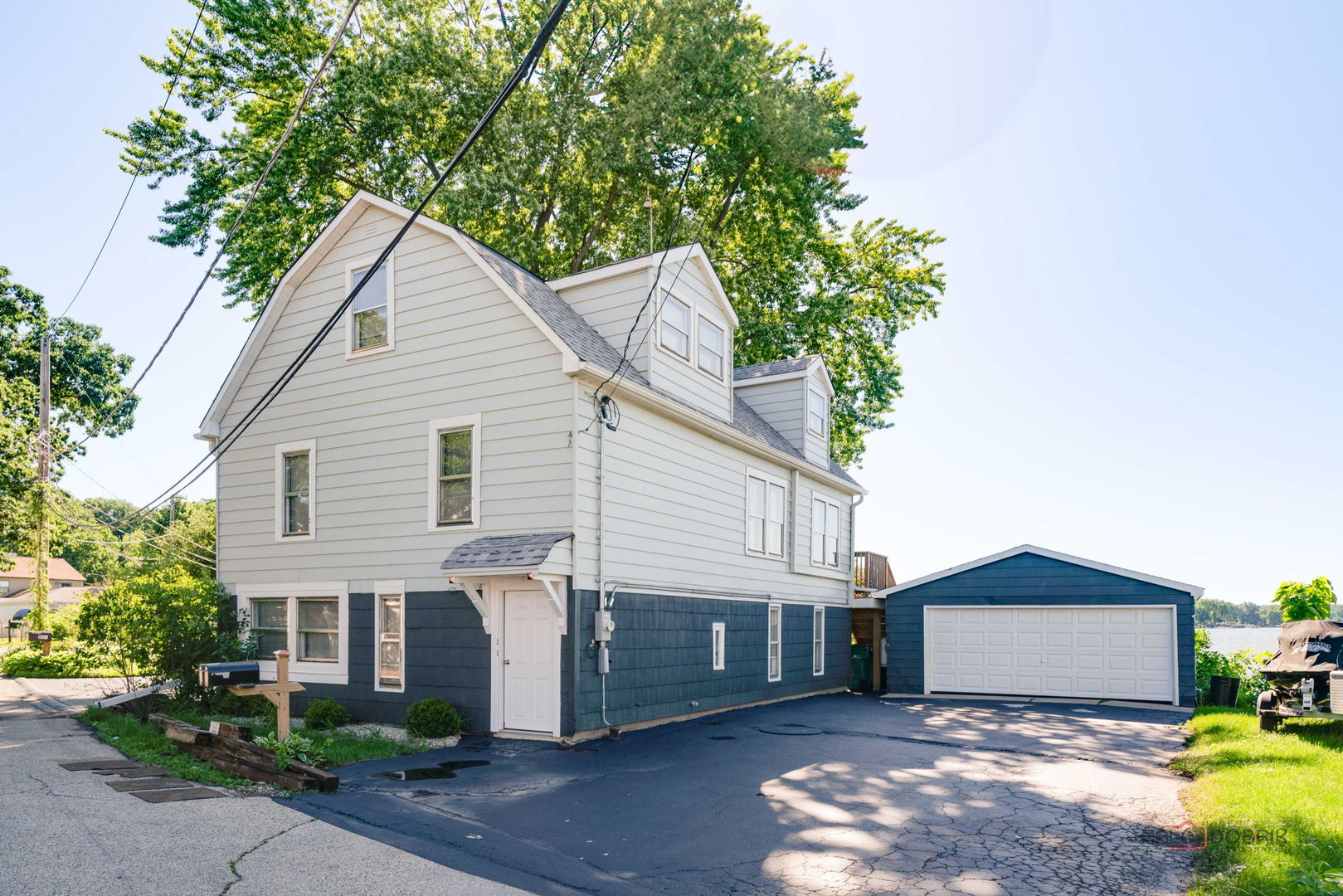 163 Eagle Point Road, Fox Lake IL 60020