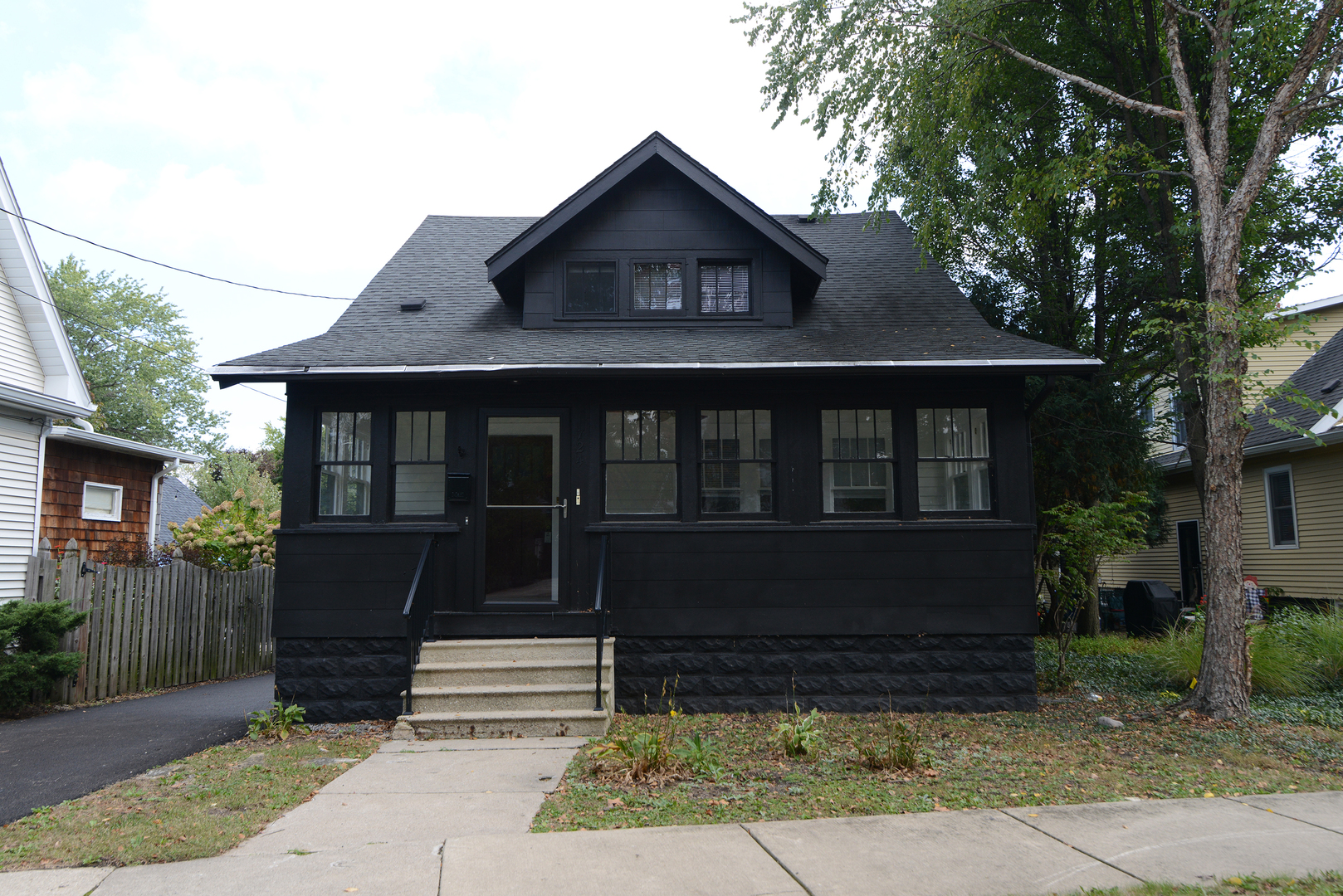 724 S 5th Street, St. Charles IL 60174