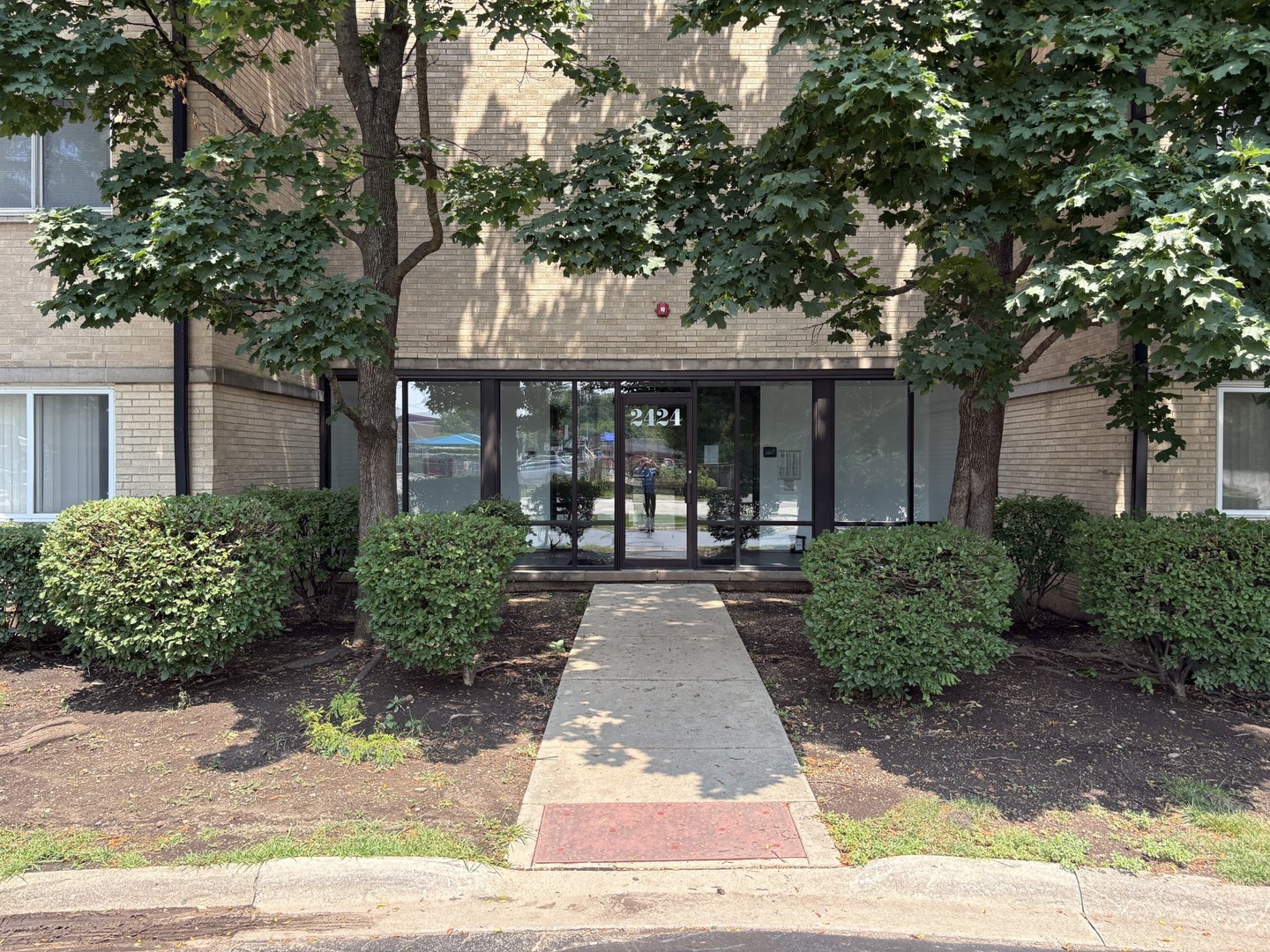 2424 E Oakton Street Unit 4F, Arlington Heights IL 60004