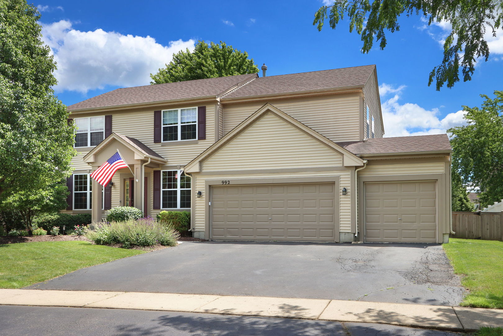 992 Curran Place, Antioch IL 60002