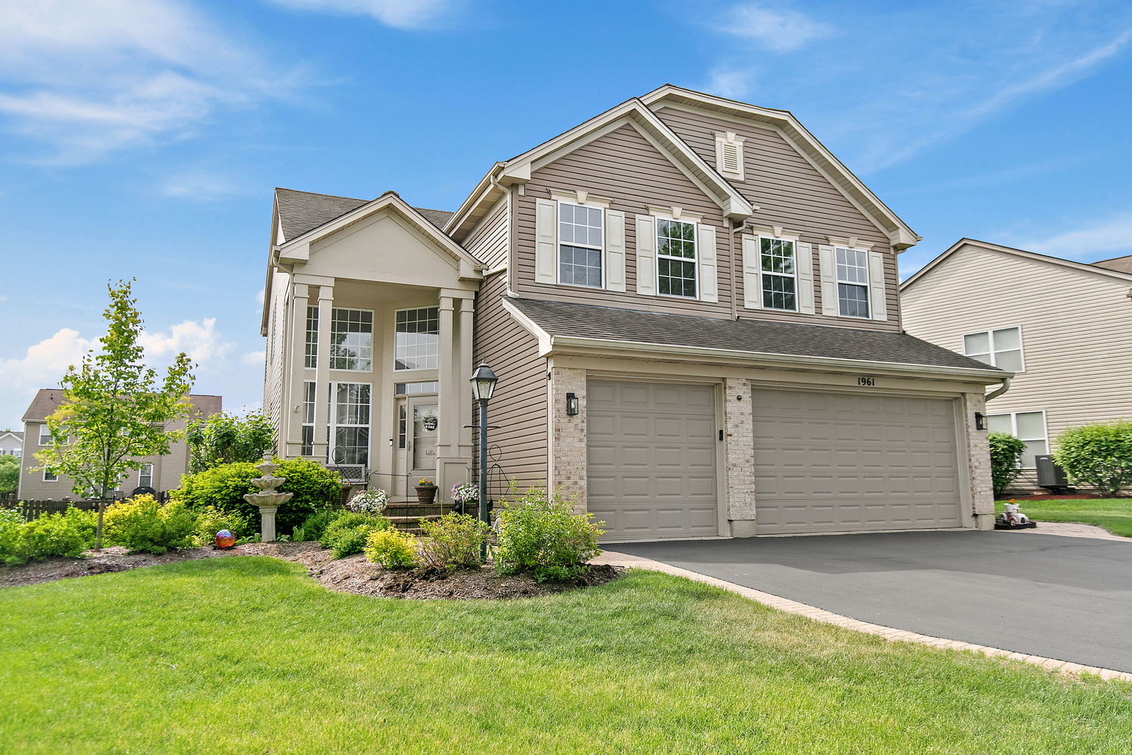 1961 Broadsmore Drive, Algonquin IL 60102