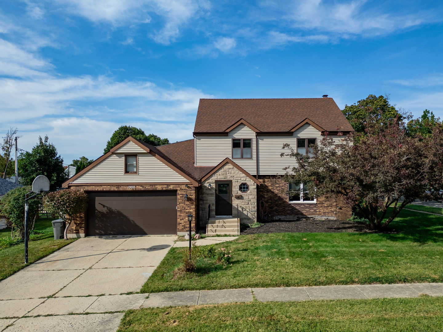 1300 Wolff Avenue, Elgin IL 60123