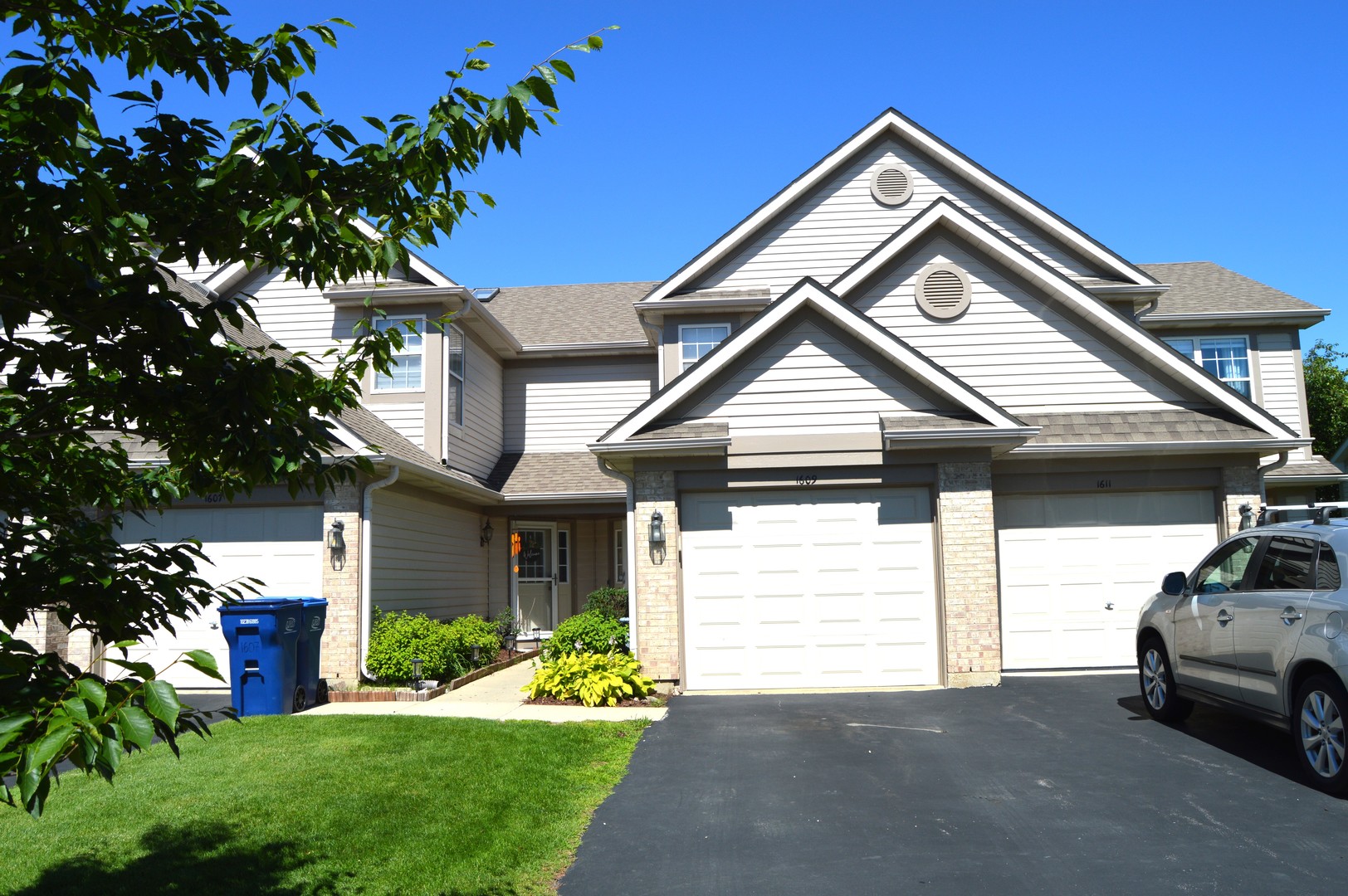 1609 Orchard Avenue, Schaumburg IL 60193
