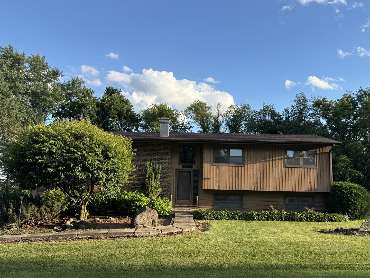 32W717 Hecker Drive, Dundee IL 60118