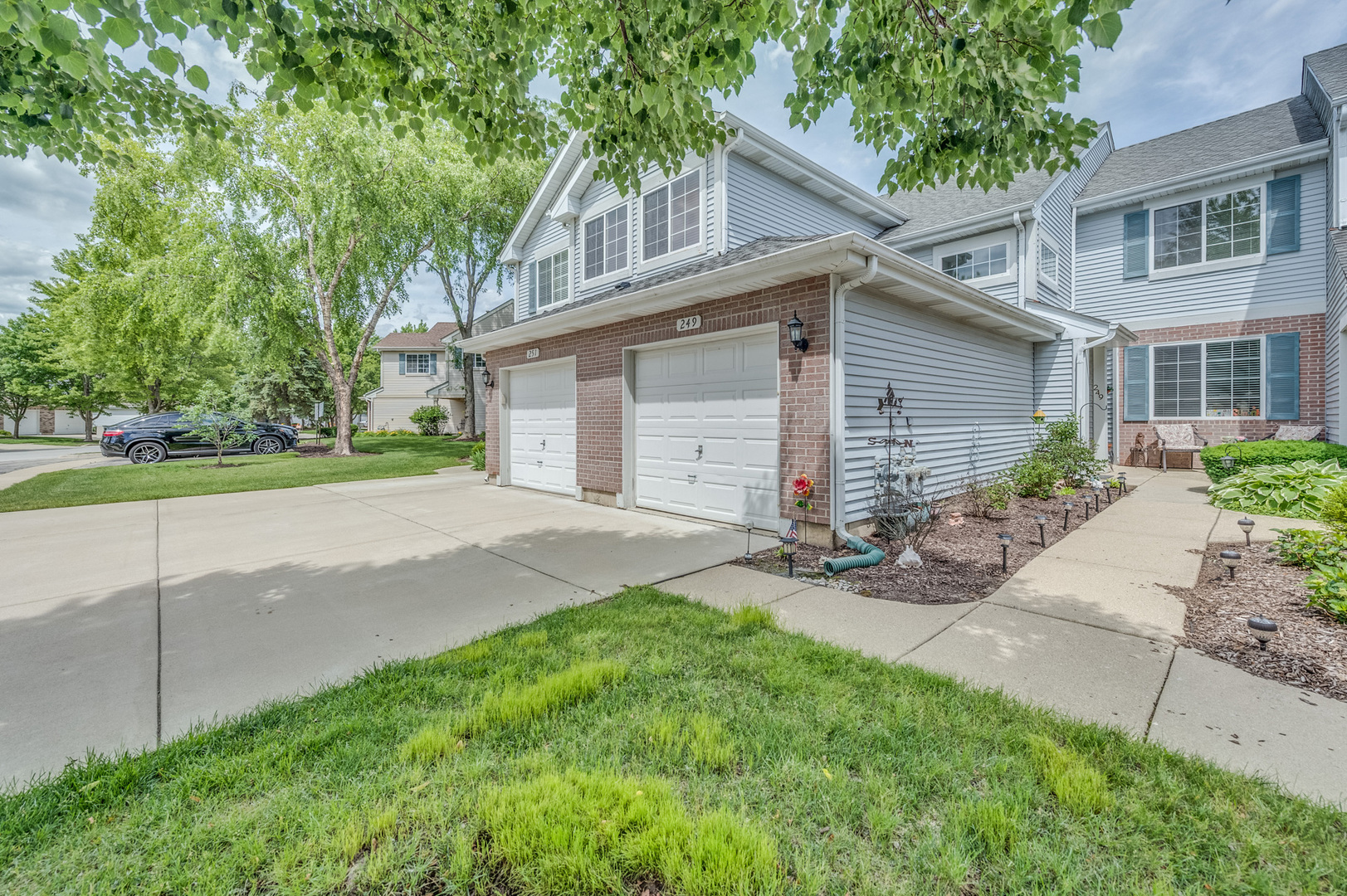 249 Sierra Pass Drive, Schaumburg IL 60194