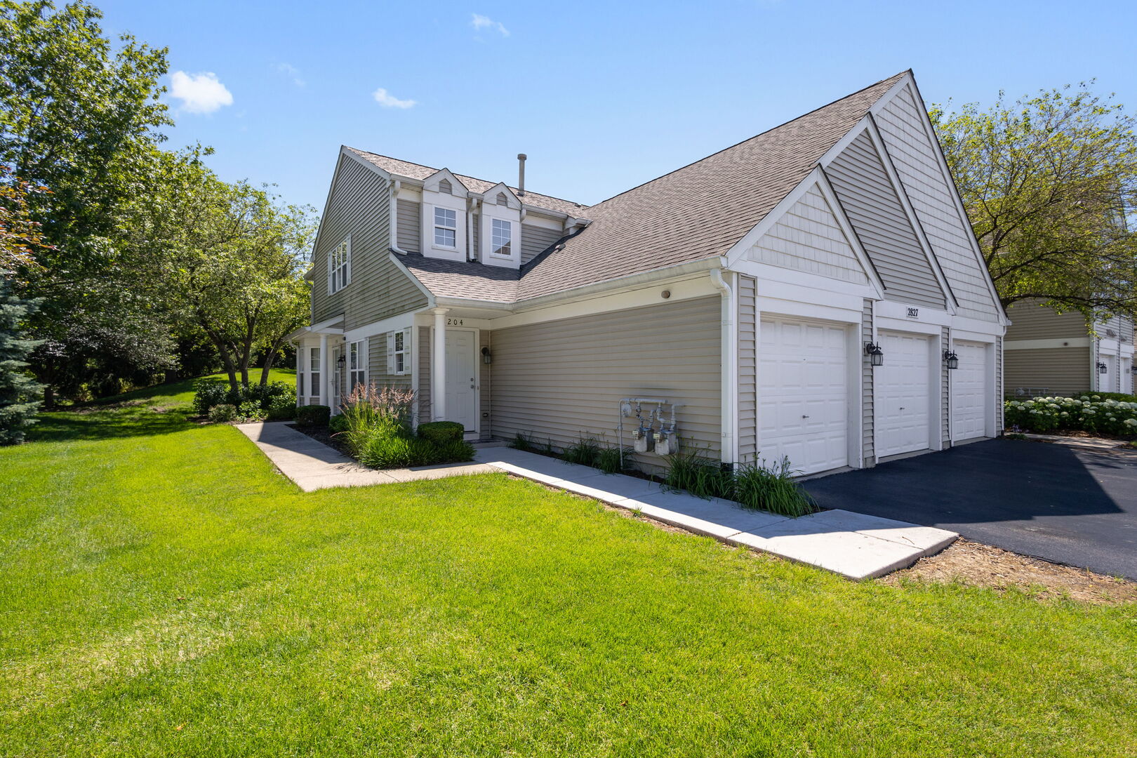2827 Rutland Circle Unit 204, Naperville IL 60564