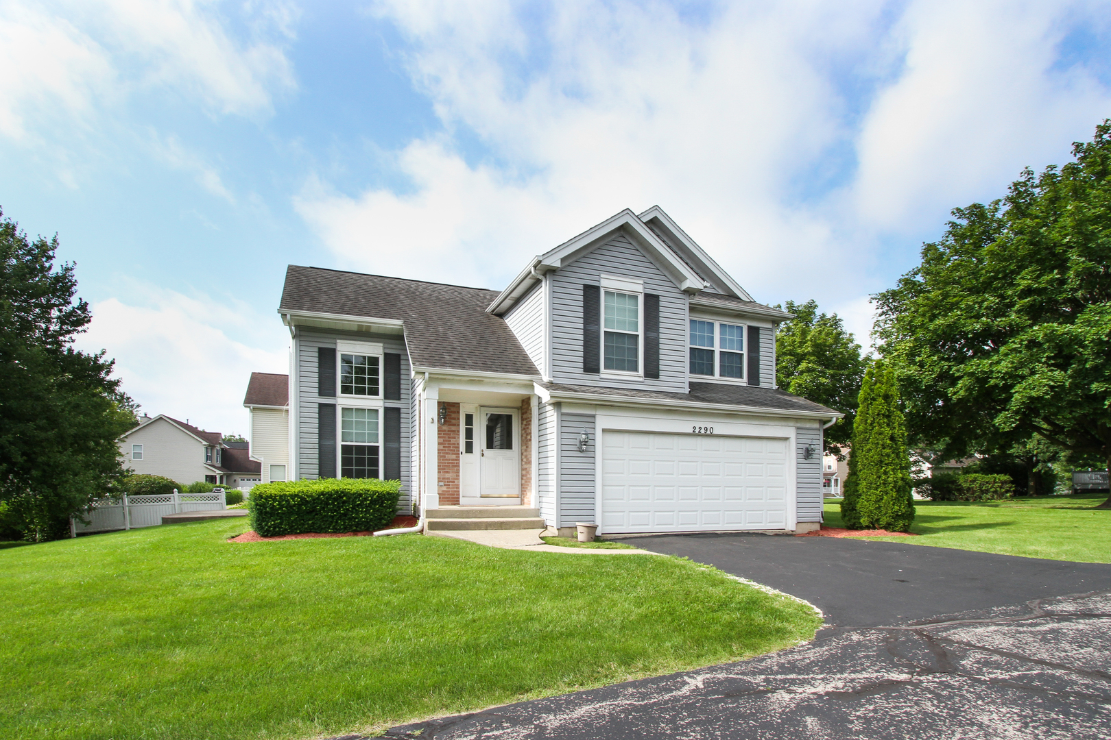 2290 APPLEWOOD Lane, Woodstock IL 60098