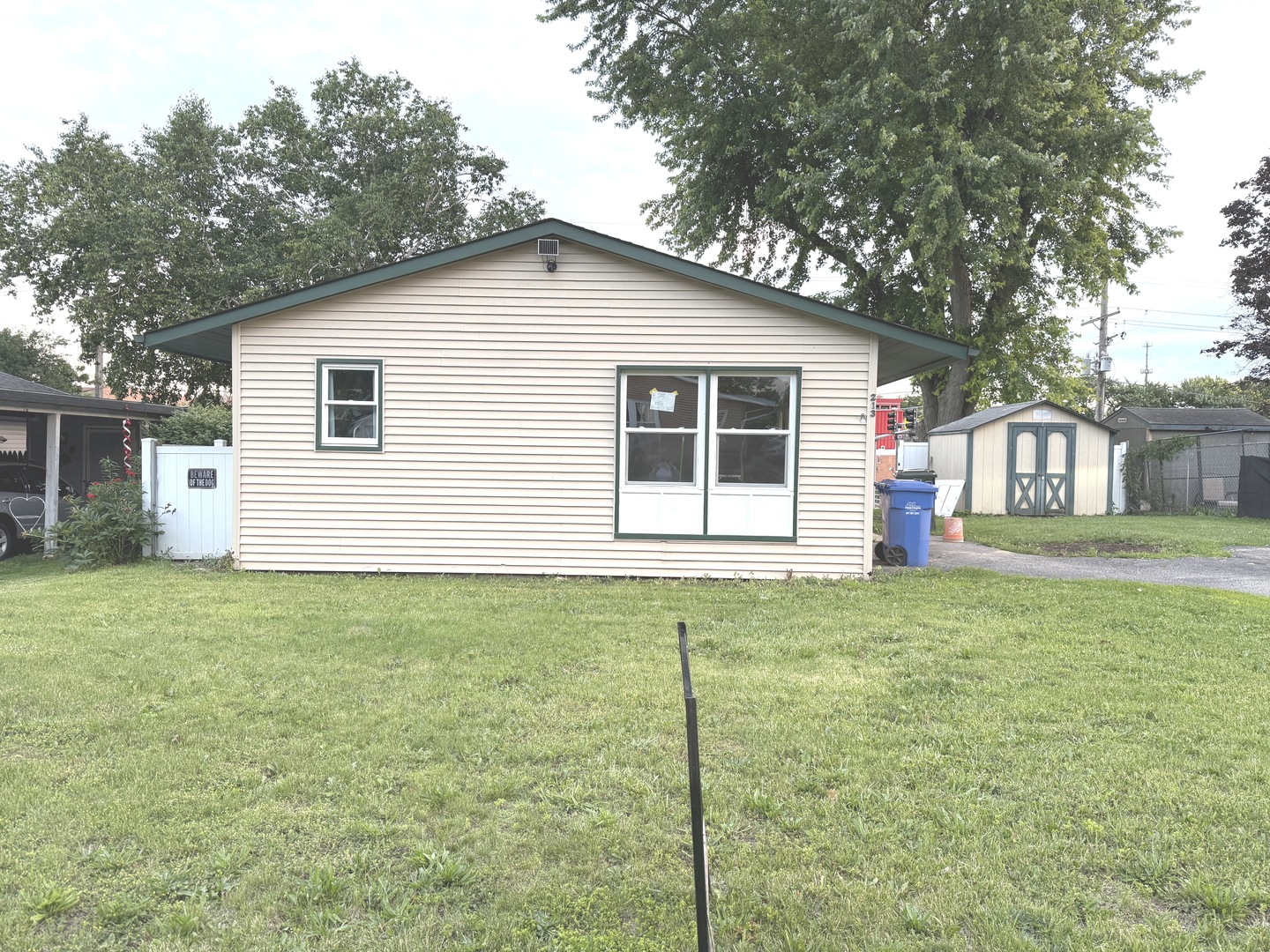 213 Butte Lane, Carpentersville IL 60110