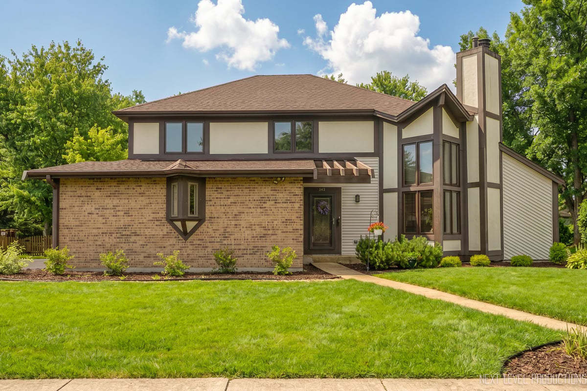 942 Montgomery Court, Naperville IL 60540