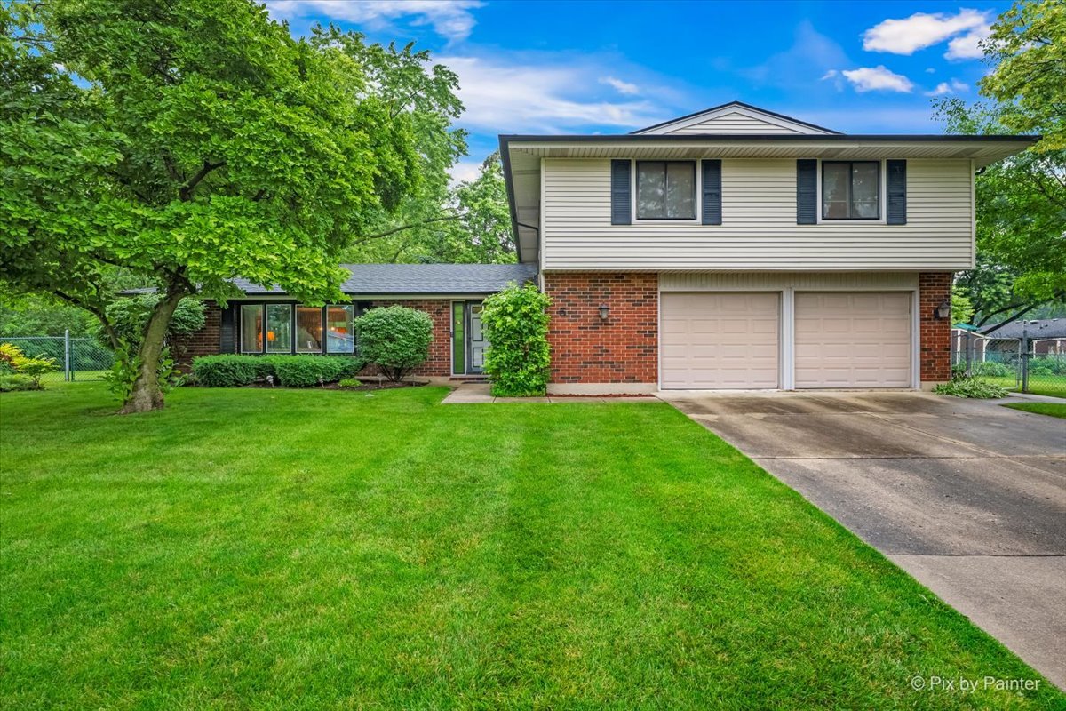 5 Andrew Lane, Schaumburg IL 60193