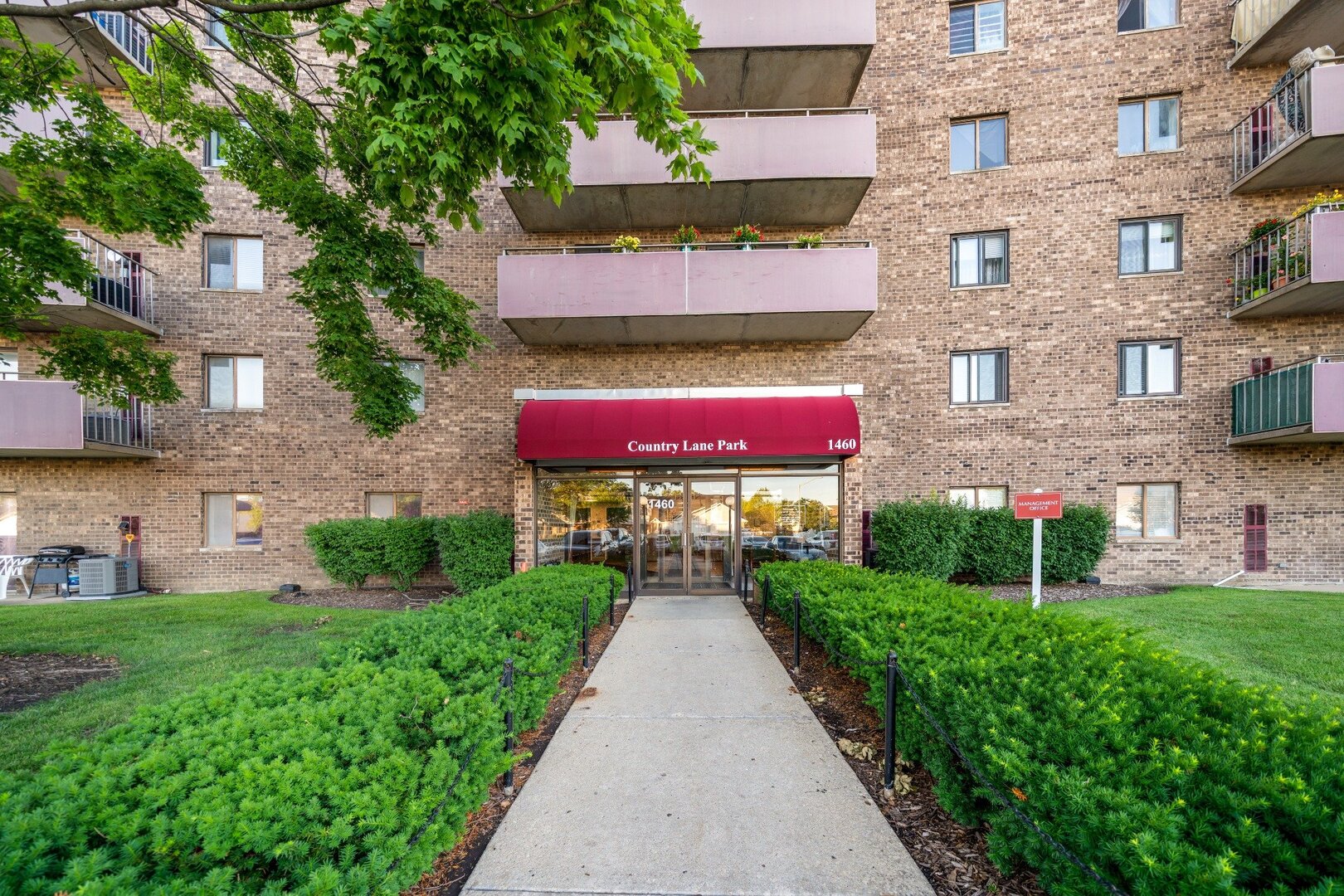 1460 Fairlane Drive Unit 312, Schaumburg IL 60193