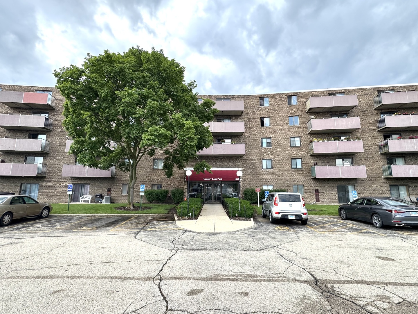 1460 Fairlane Drive Unit 311, Schaumburg IL 60193