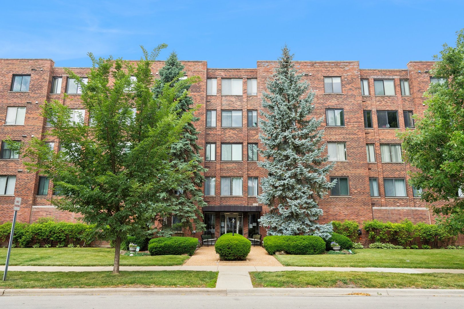 110 S Dunton Avenue Unit 2A, Arlington Heights IL 60005