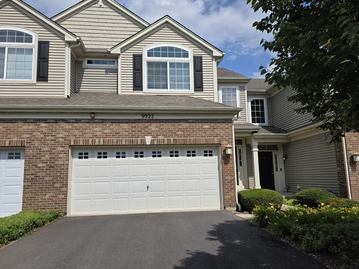 9922 Cummings Street, Huntley IL 60142