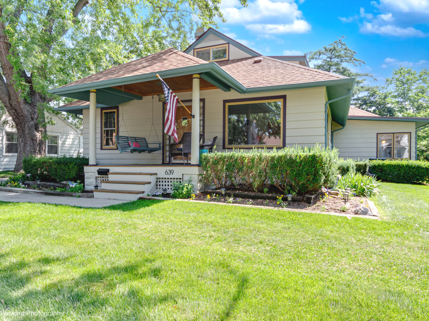 639 S 2nd Street, West Dundee IL 60118
