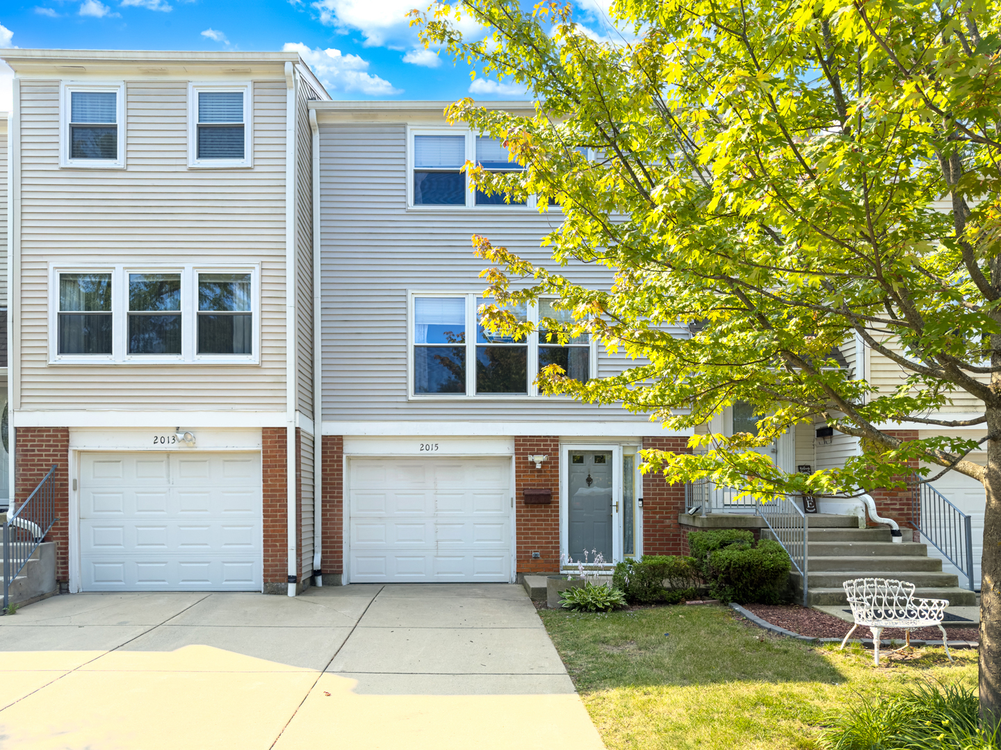 2015 Stanley Court, Schaumburg IL 60194