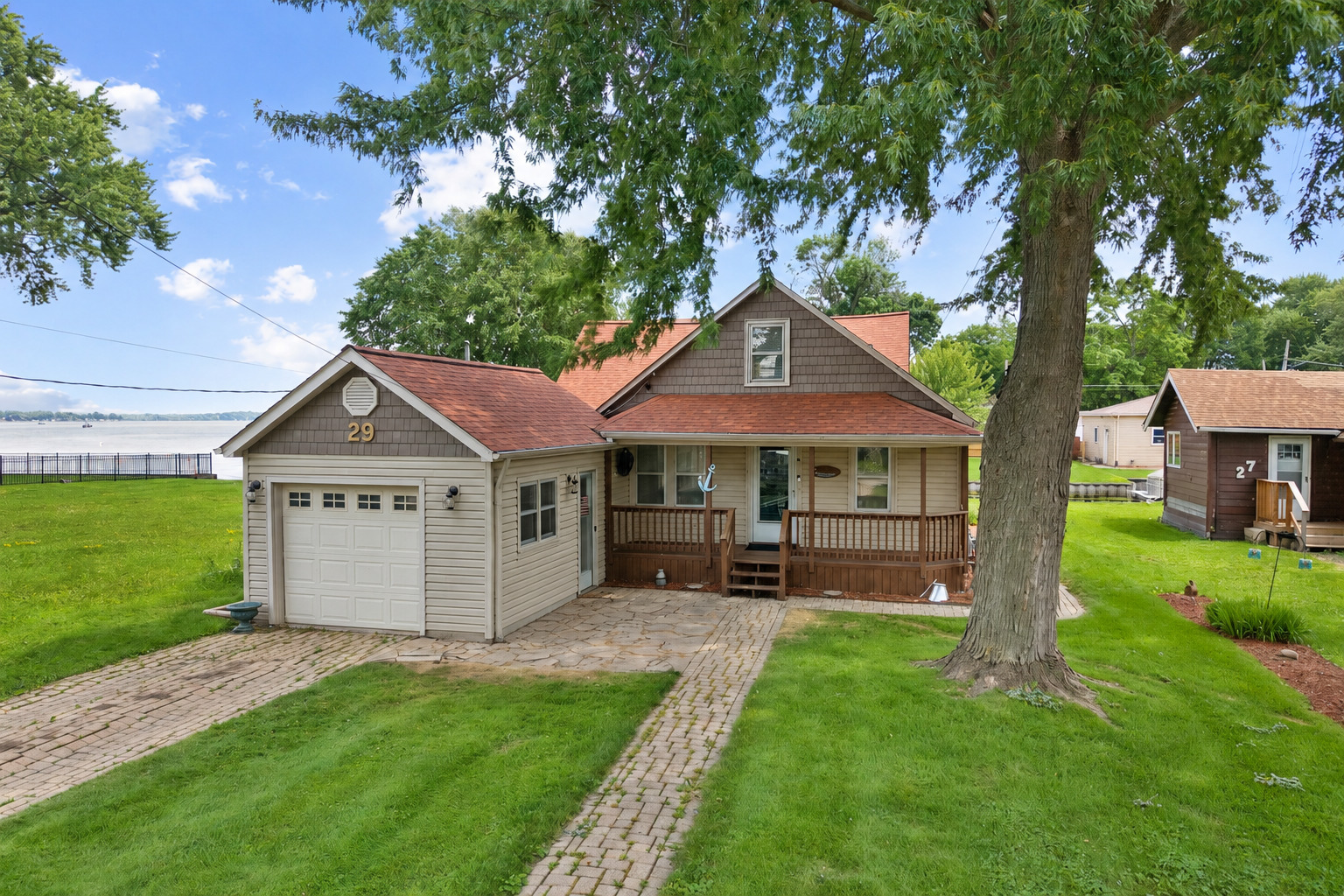 29 Atwater Parkway, Fox Lake IL 60020