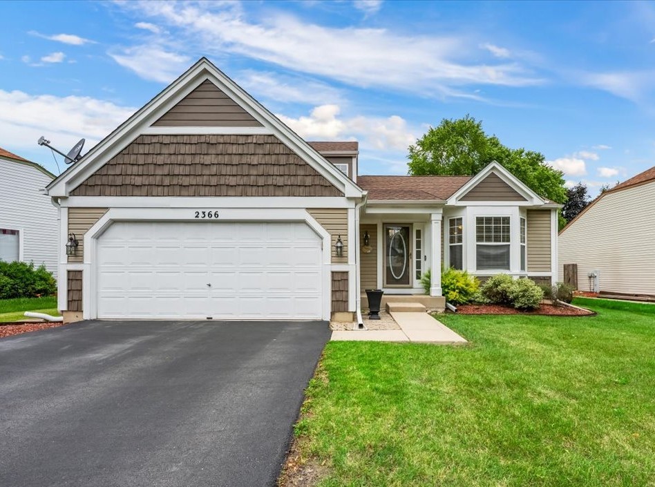 2366 CORAL Cove, Elgin IL 60123