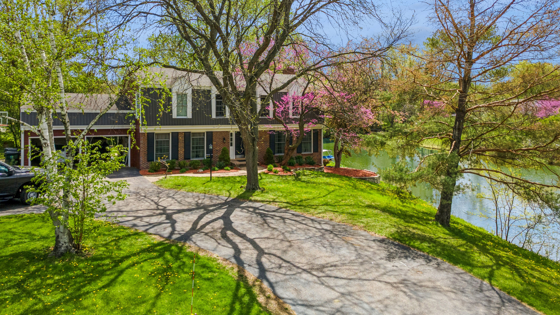 1419 E Main Street, Barrington IL 60010