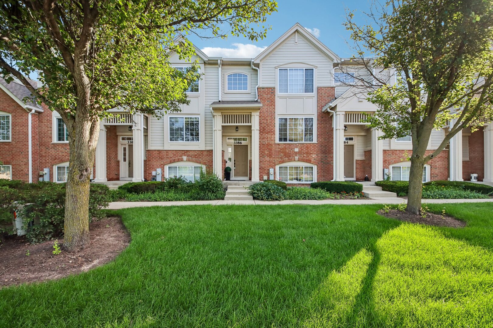 3386 Sanctuary Drive, Elgin IL 60124
