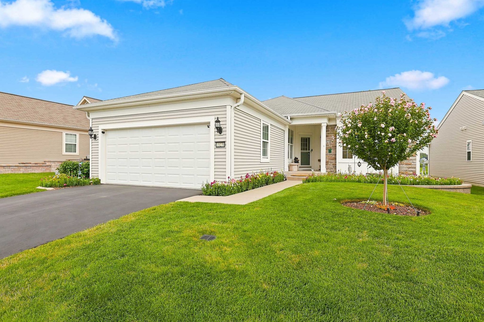 13270 Canary Lane, Huntley IL 60142