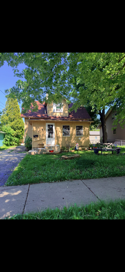 77 S Melrose Avenue, Elgin IL 60123