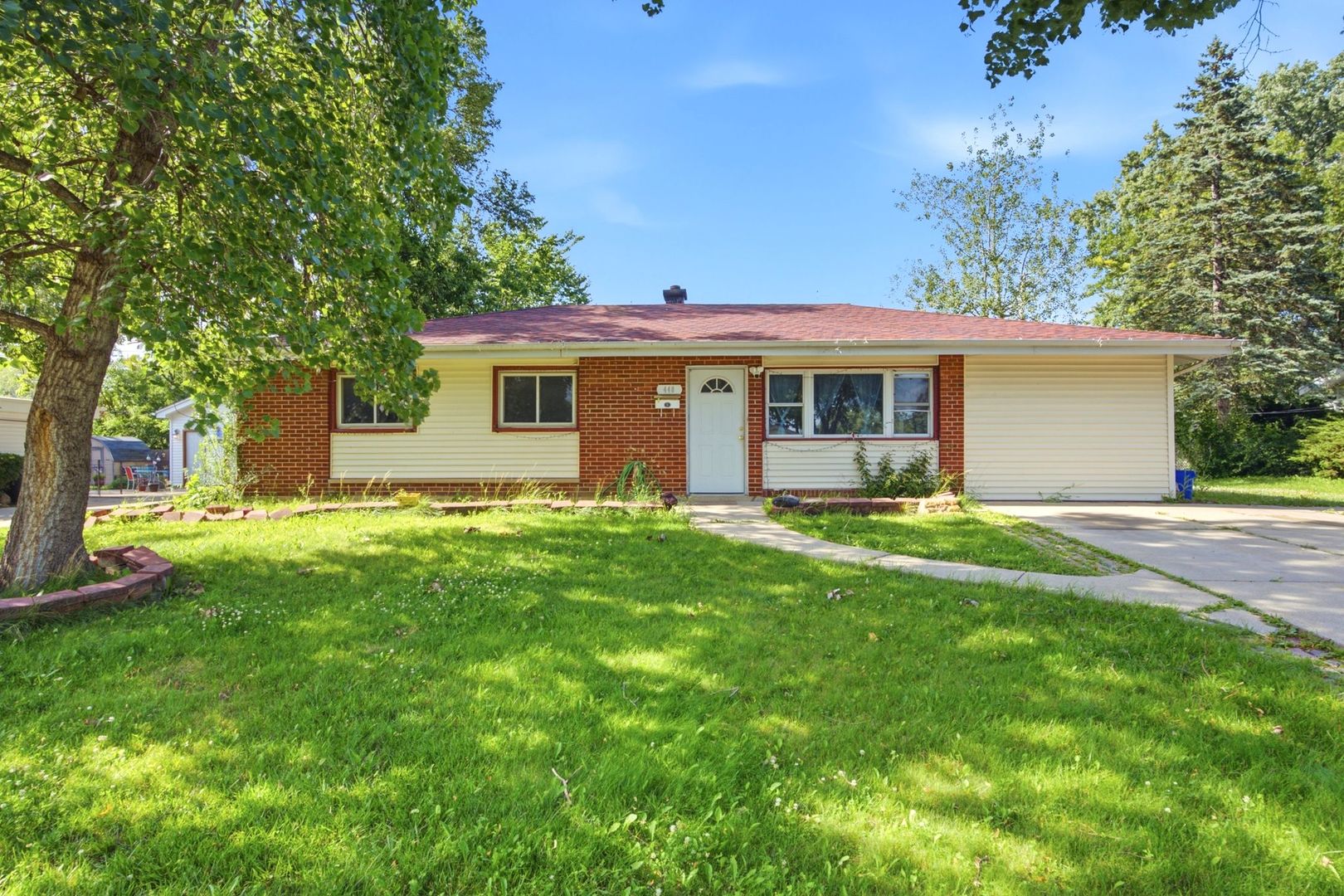 440 Flagstaff Lane, Hoffman Estates IL 60169